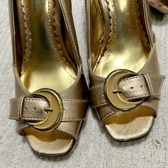 Wild Rose Women's Size 7 Gold Tone Slip On Peep Toe Stiletto Heels Holiday Party - Picture 10 of 12